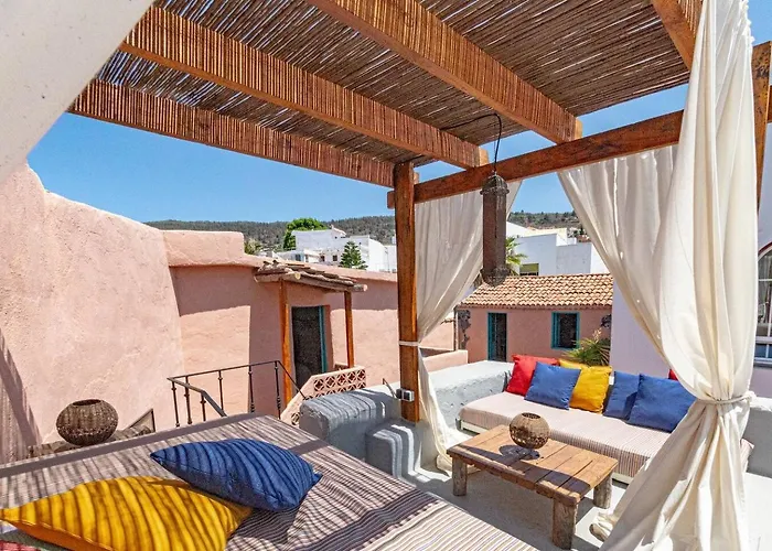 Coocoomos Casa Moroccan Style Villa